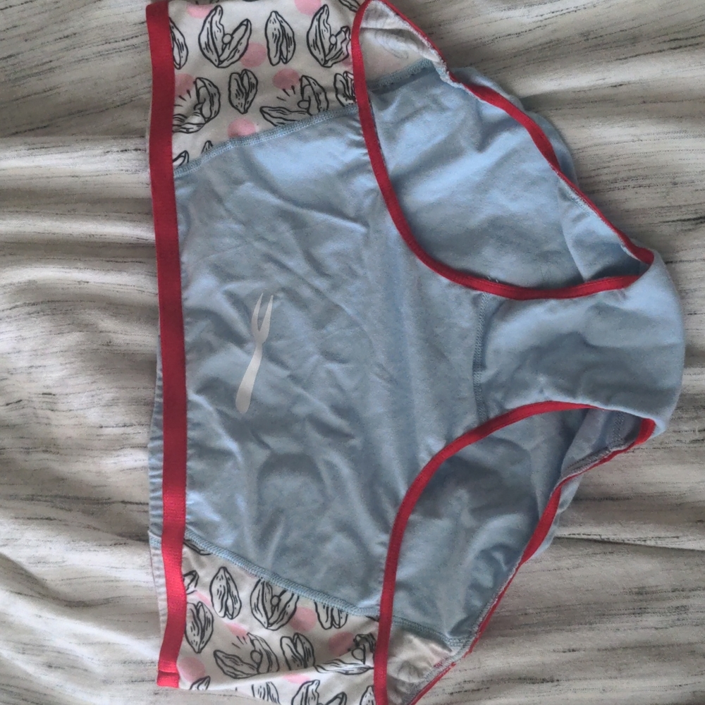 Tuesday Bassen underwear